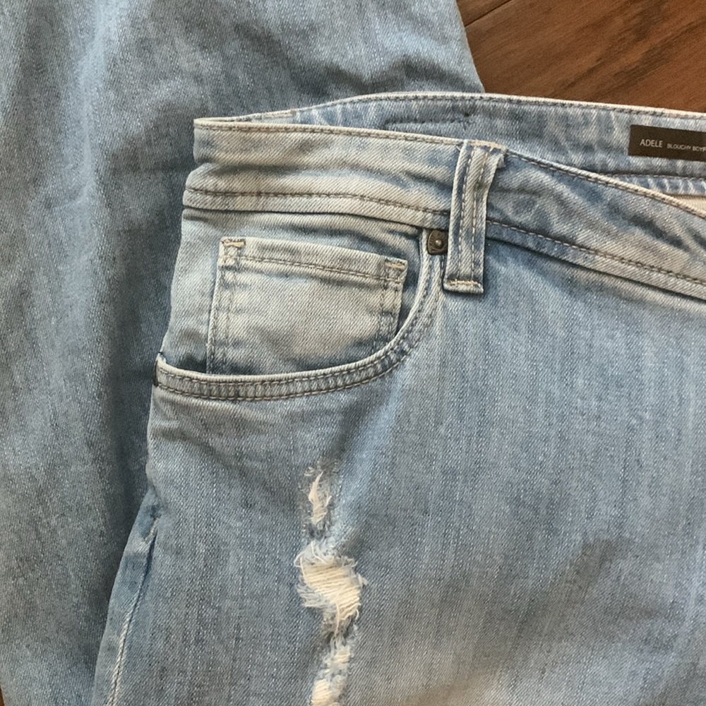 NWOT.  Light wash slouchy boyfriend cut distressed jeans with rolled cuffs. - Picture 7 of 15